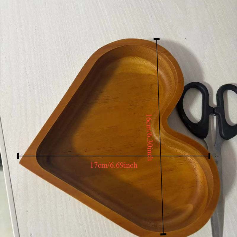 Walnut-colored heart-shaped wooden tray 17x16 cm for serving dried fruits and nuts